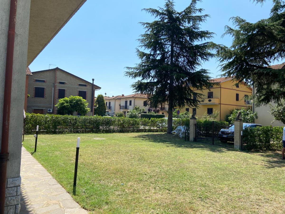 Вілла La Casa Sul Trasimeno Кастільйоне-дель-Лаго Екстер'єр фото